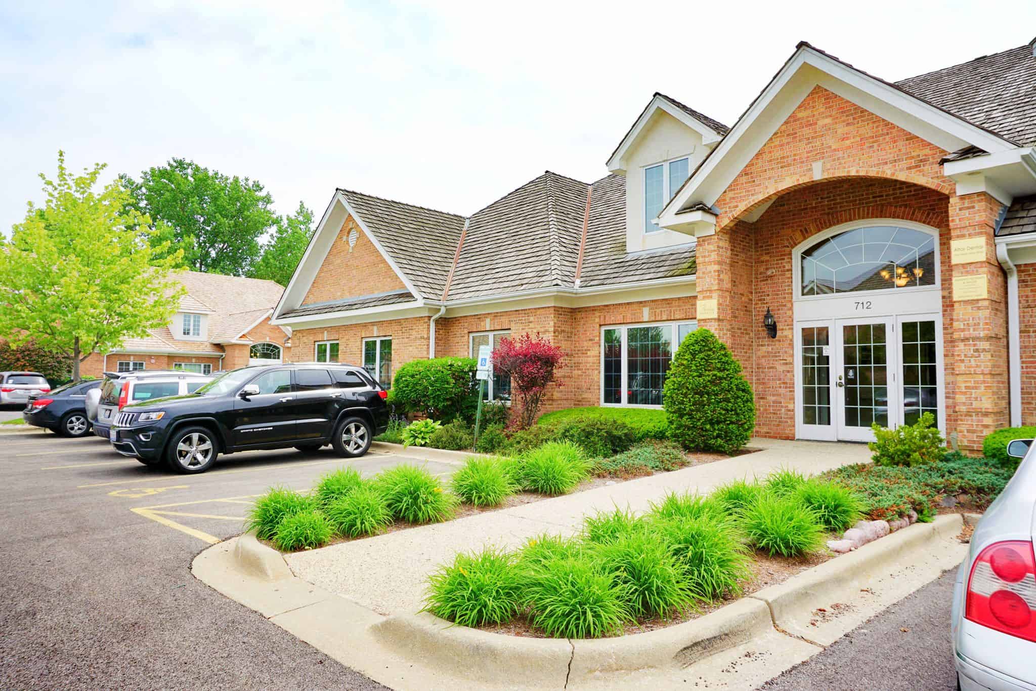 Commercial Real Estate Agent & Commercial Real Estate Brokerage In Libertyville