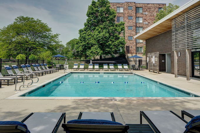 Elk Grove Village Willow Crossing