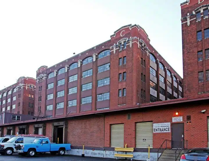 1965 W Pershing Rd Chicago IL Industrial Building